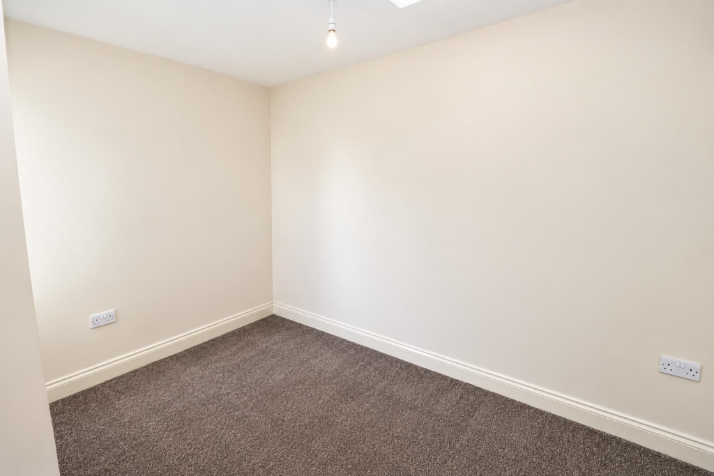 Apartment in Tonbridge - View 5