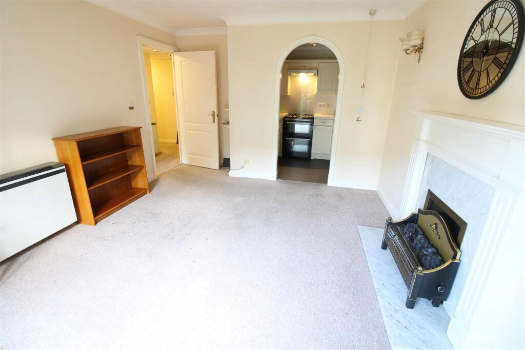 Apartment in Cowes, Isle of Wight - View 5