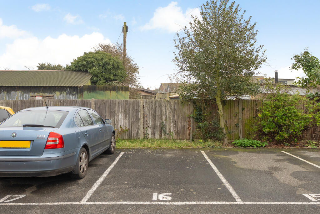White Marsh Court, Whitstable photo 4