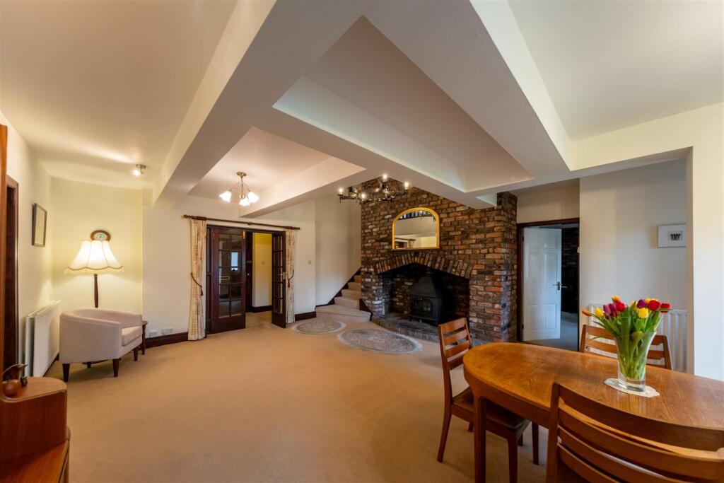 House in Hartford, Cheshire West and Chester - View 5