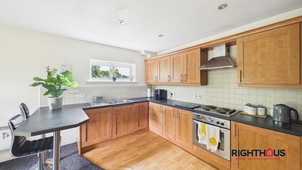 The Plantations, Bradford, BD12 - View 3