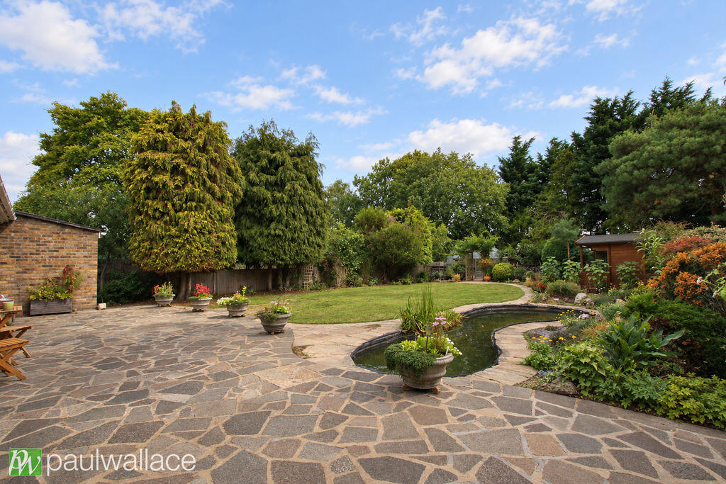 House in Enfield - View 4