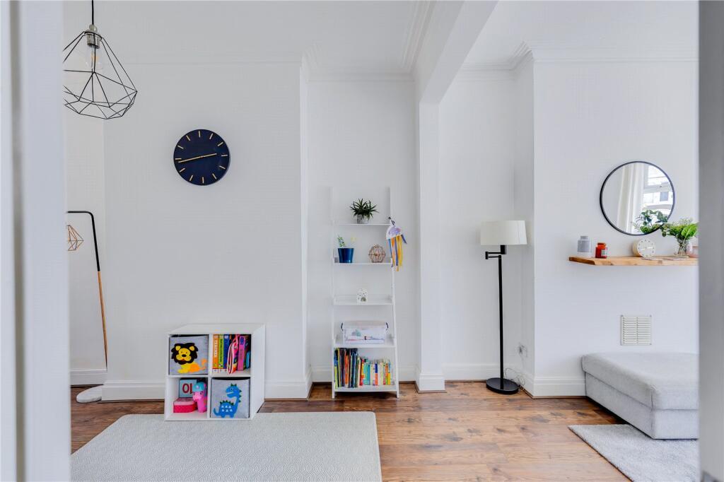 Tewkesbury Place,Cathays,Cardiff,CF24 4QU - View 6