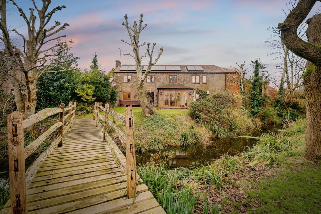 Main image of property: The Street, Bramber, West Sussex, BN44