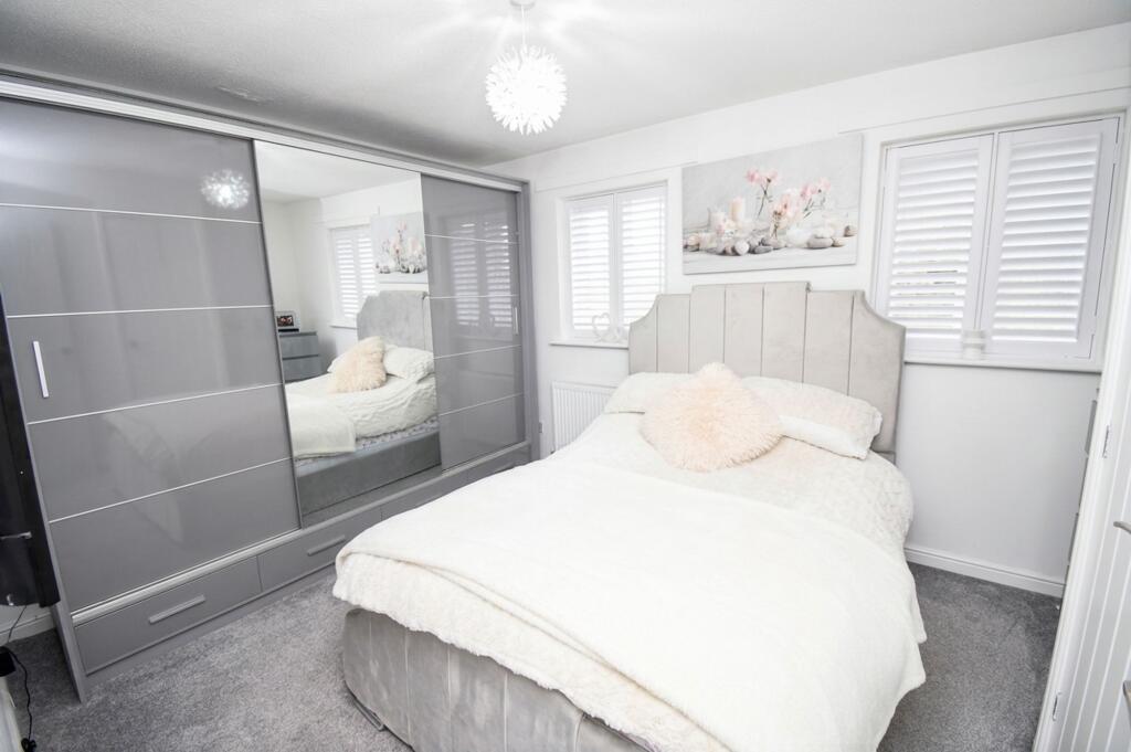 Waterslea, Eccles, M30 photo 3