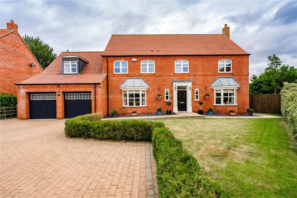 5-bed detached on Golf Course Lane, Waltham, DN37, £695,000