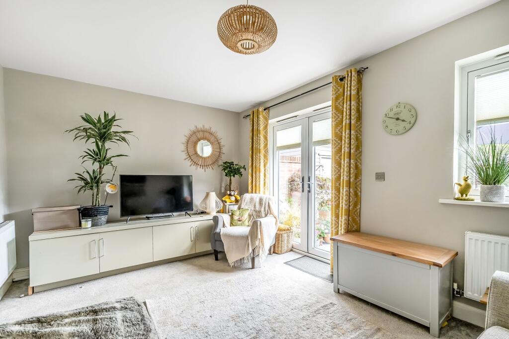 House in Tunbridge Wells, Kent - More