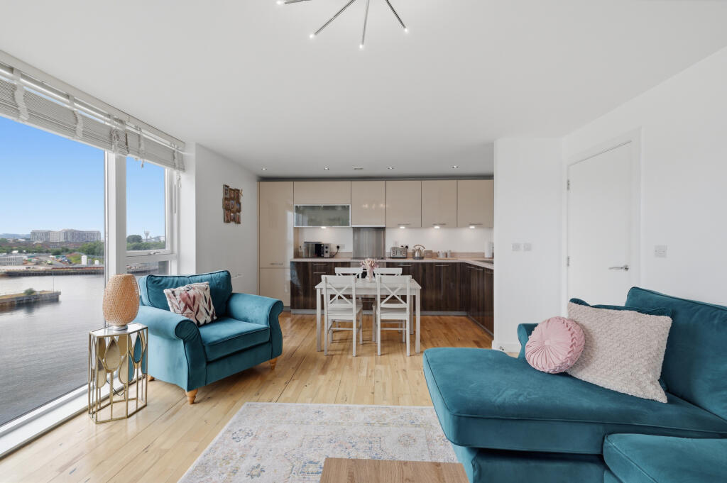 Apartment in Glasgow - More