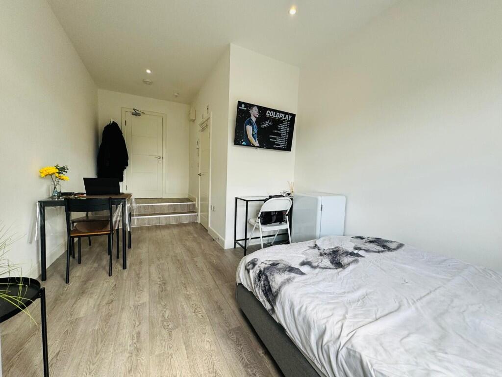 House in London - View 5