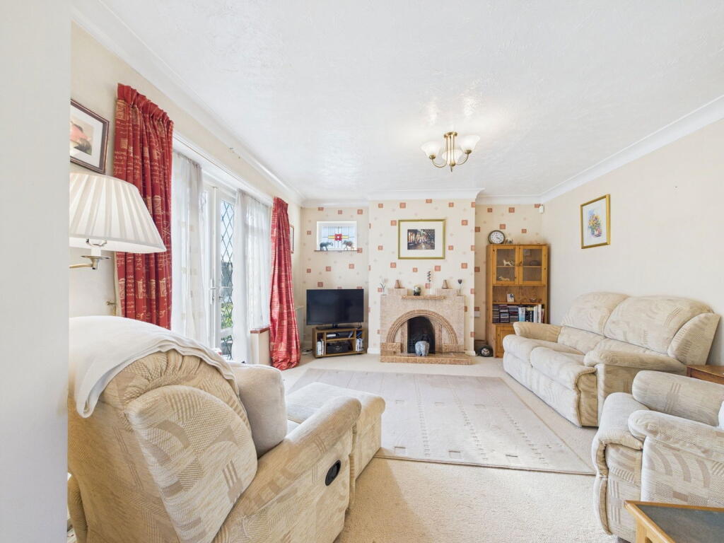Allendale Avenue, Findon Valley, Worthing BN14 0AH photo 3