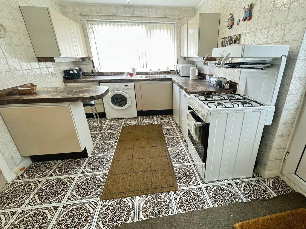 Sandray Close, Ladybridge photo 4