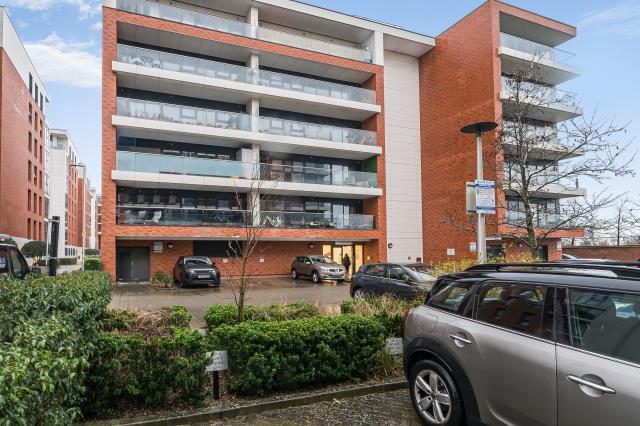 Apartment in Newbury, Greenham