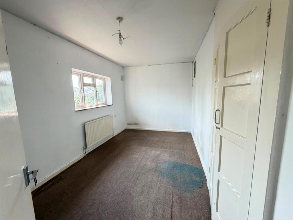 House in London, Royal Borough of Kingston upon Thames - More