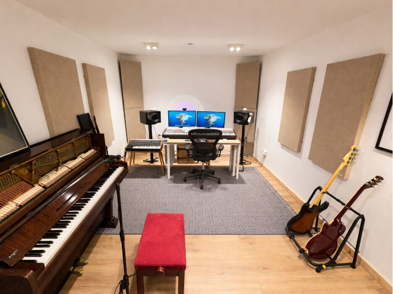 Medium Music Room
