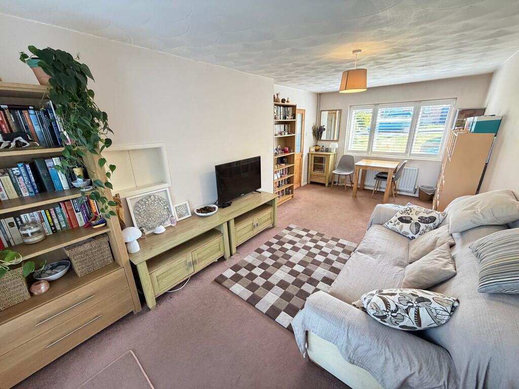 Grant Road, Exhall, Coventry photo 2
