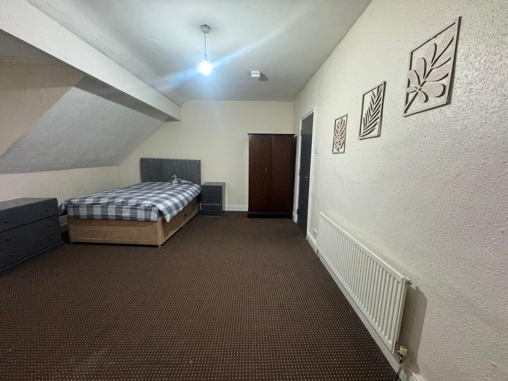 Room 5, Oakfield rd, Balsall Heath, B12 9PN
