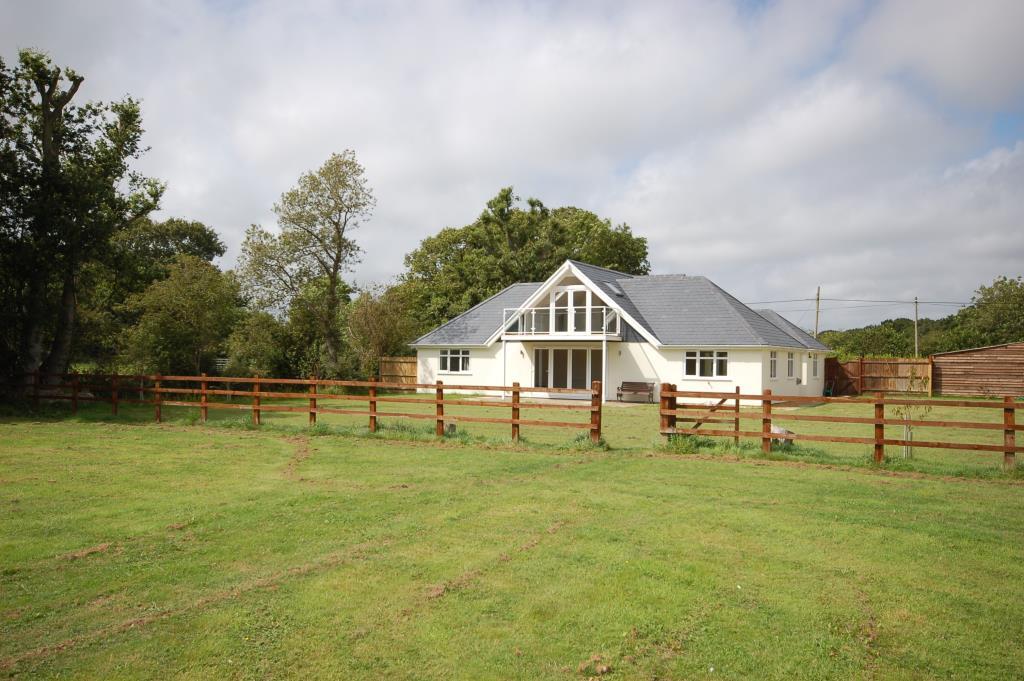 Main image of property: Silver Street, Hordle, Lymington, SO41 0FN