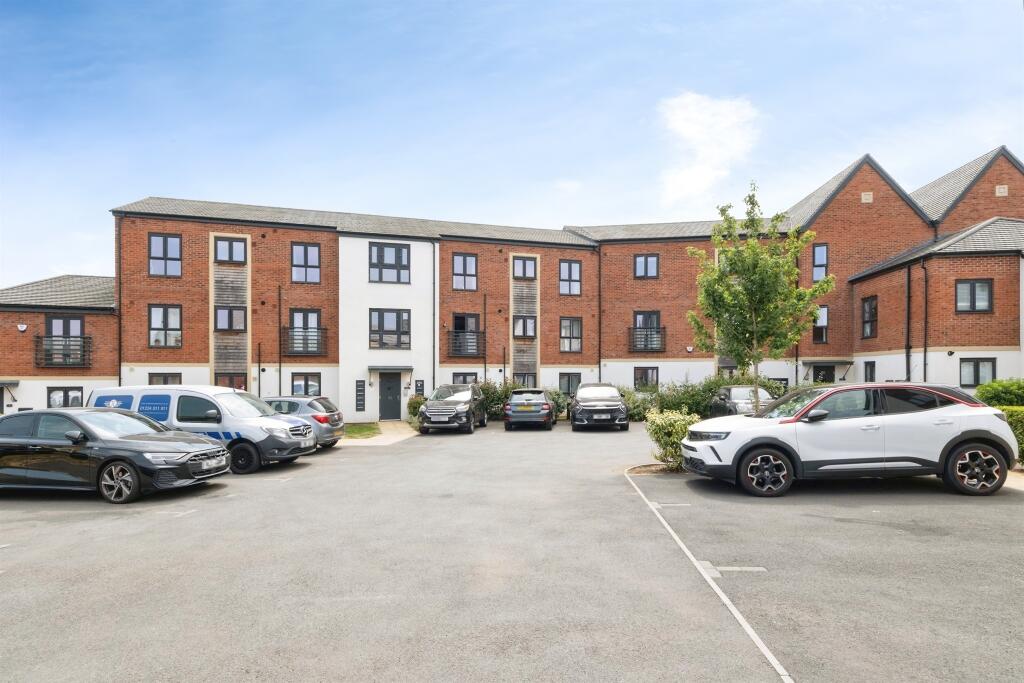 Apartment in Milton Keynes