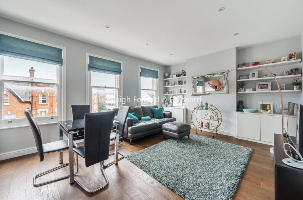 Main image of property: High Road, London, N12