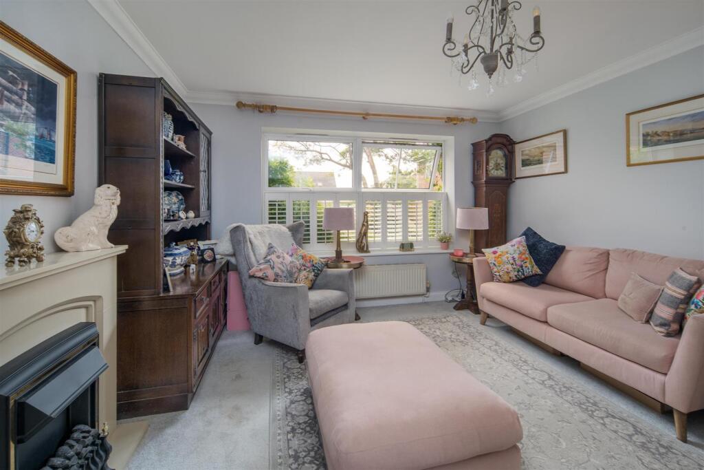 House in Yarmouth, Isle of Wight - More
