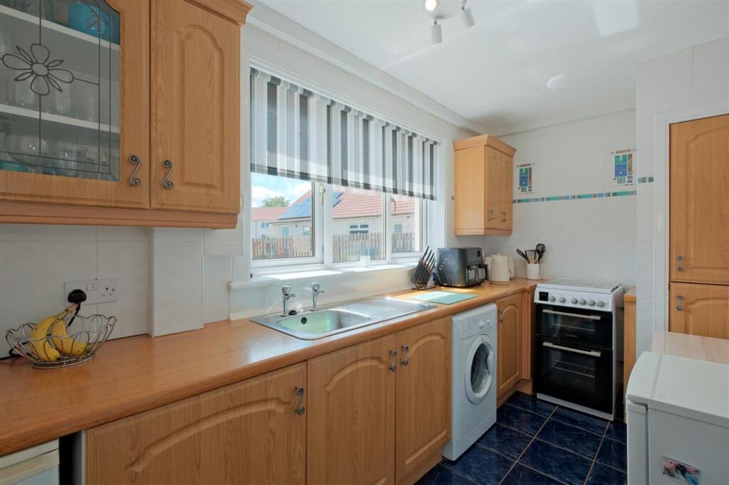 House in Viewpark, Fallside - View 5