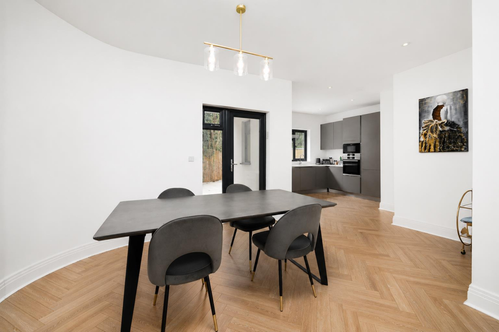House in London - View 4