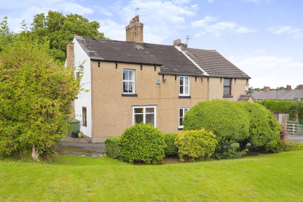 Main image of property: Ravenhead Row, Ravenhead Road, St. Helens, Merseyside, WA10