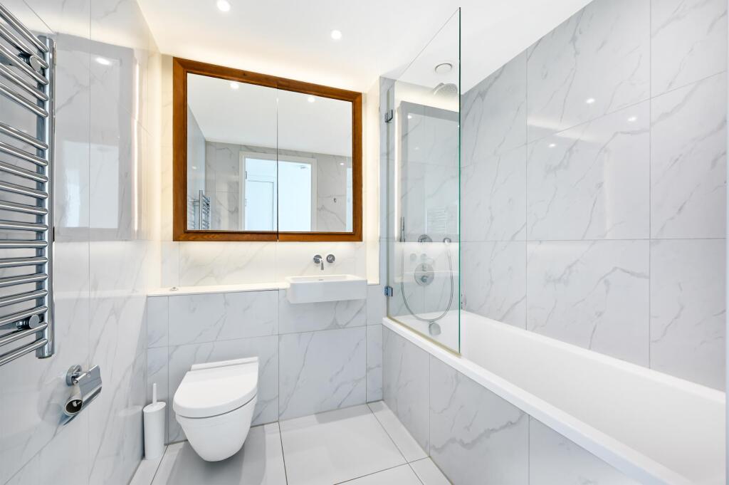 Apartment in London - More