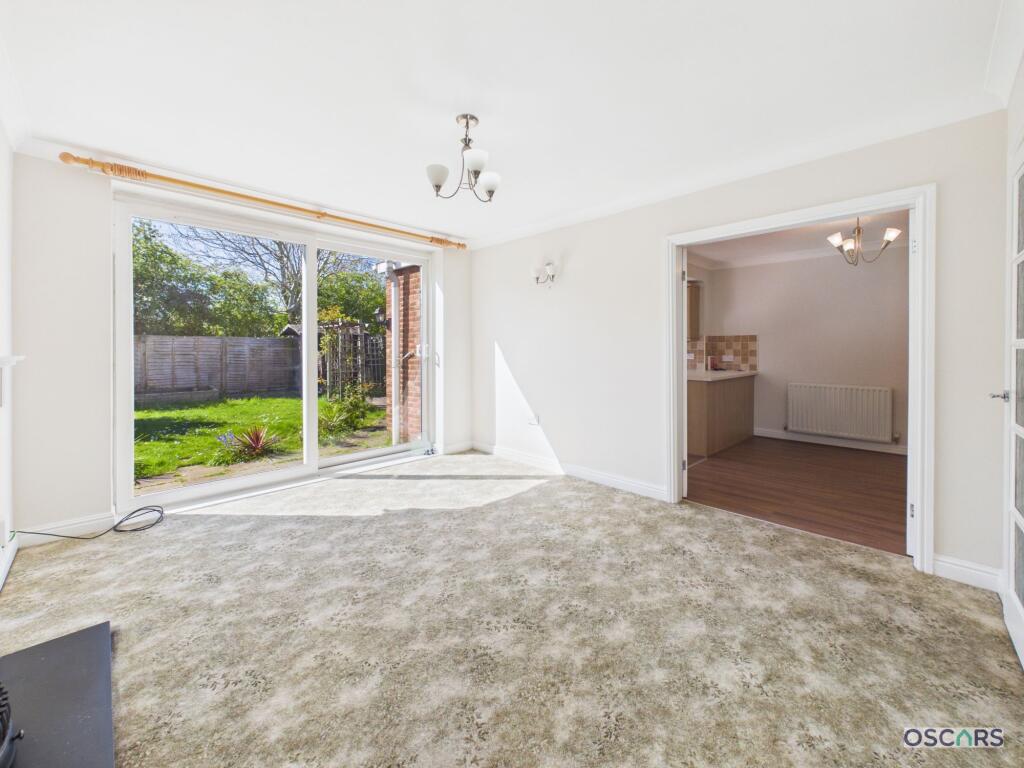 House in Hull - View 4