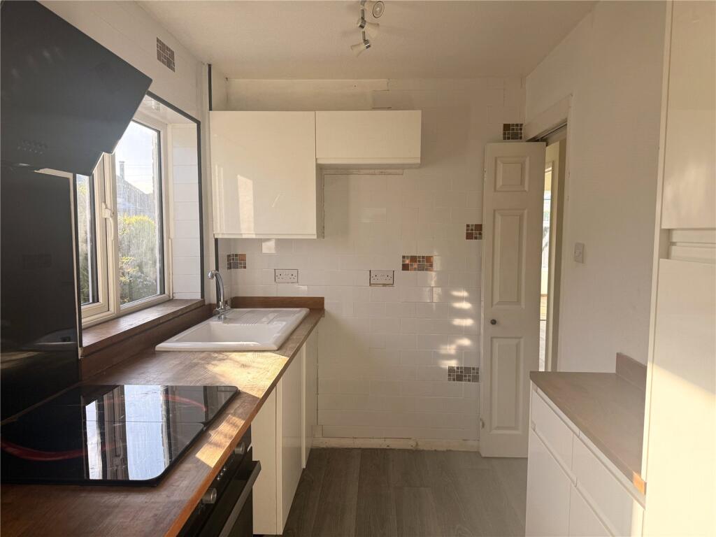 House in Portsmouth - View 3