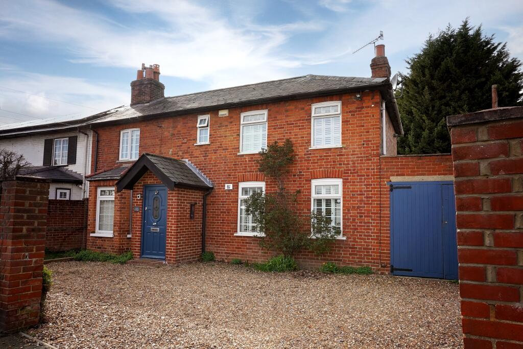 Main image of property: Chertsey Road, West Byfleet, KT14