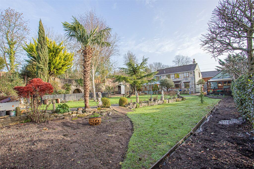 Main image of property: Picts Hill, Huish Episcopi, Langport, Somerset, TA10