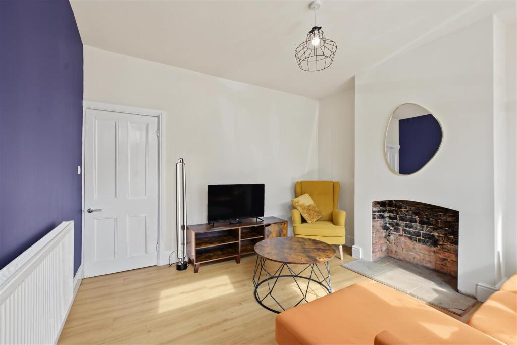 House in Nottingham - View 5