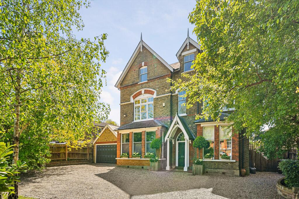 Main image of property: Alleyn Park, London, SE21