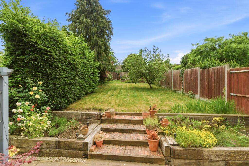 Garrard Way, Wheathampstead, St. Albans, Hertfordshire, AL4 photo 4