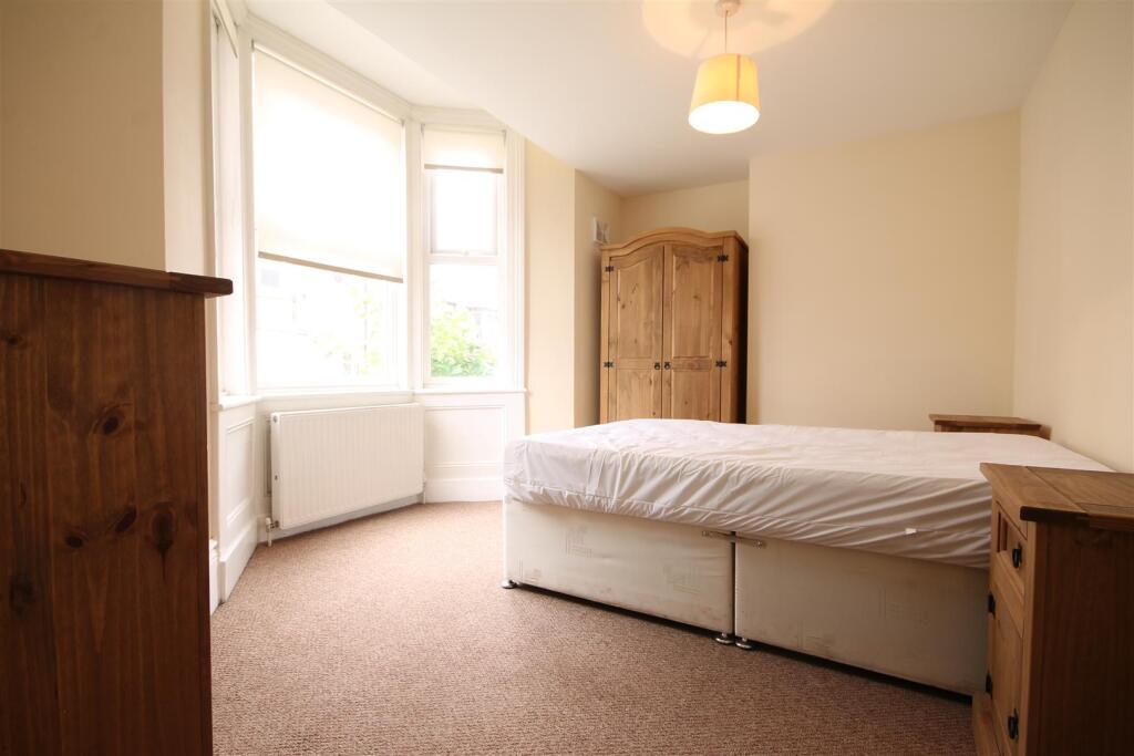 Apartment in Newcastle upon Tyne - View 5