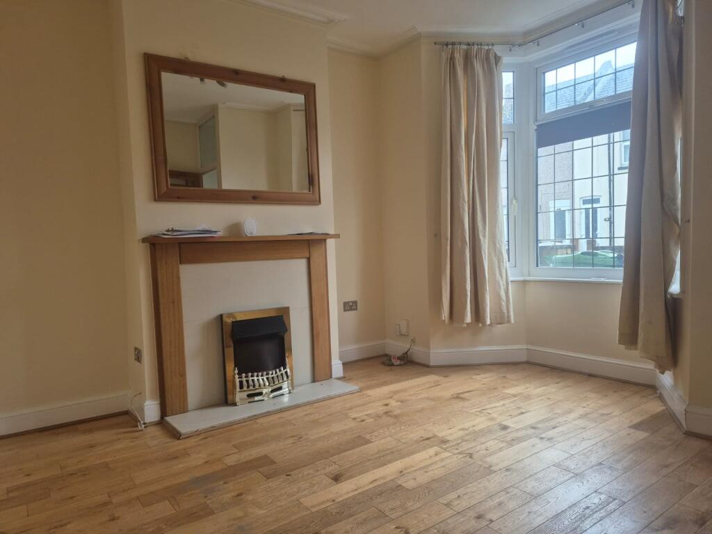 Main image of property: 54 Nelson Road, Northfleet, Gravesend, Kent DA11 7EF