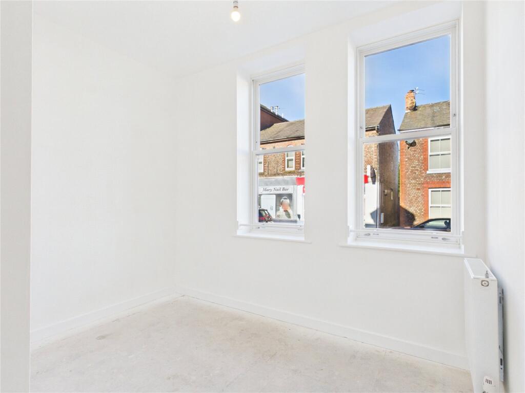 30 Tatton Road, Sale, Manchester, M33 - More