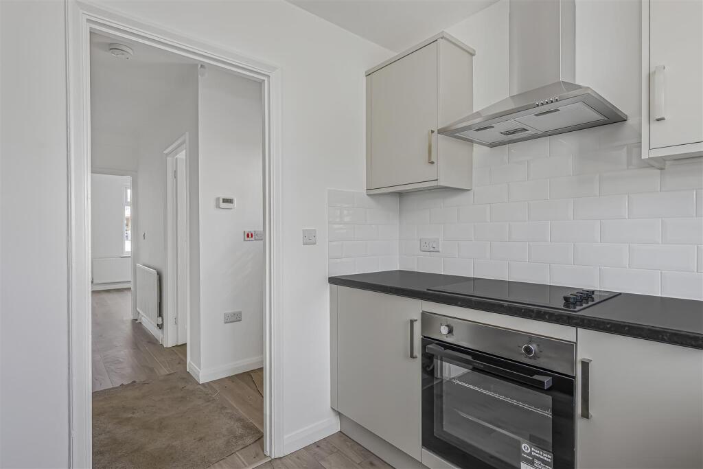 Apartment in London - View 4