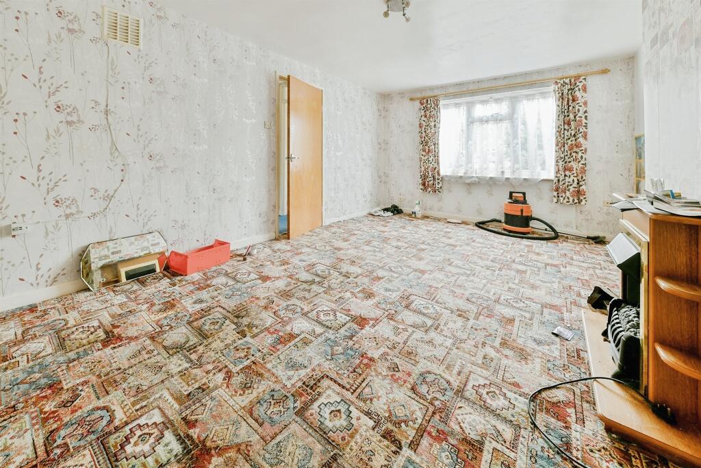 House in Stevenage - View 2