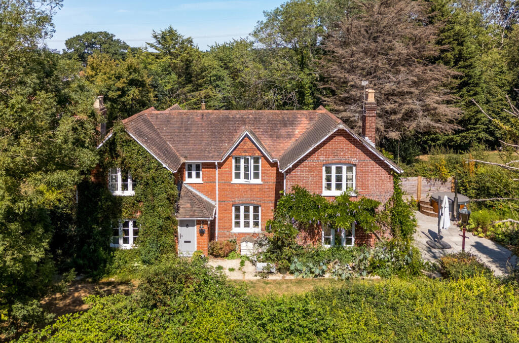 Main image of property: Castle Farm Lane, Wickham, Fareham, Hampshire, PO17