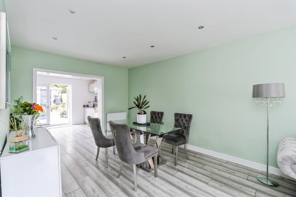 House in Southampton - View 4