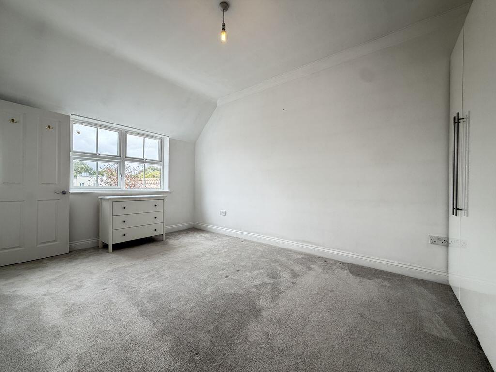 Apartment in Portsmouth - View 4