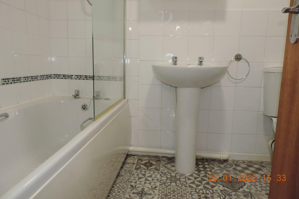 Apartment in Stoke-on-Trent - More