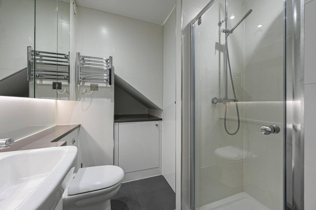 Main image of property: Clifton Walk, Hammersmith, London, W6