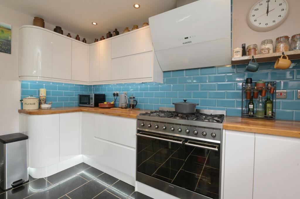 573 Lanark Road, Juniper Green, Edinburgh, EH14 5DB photo 2
