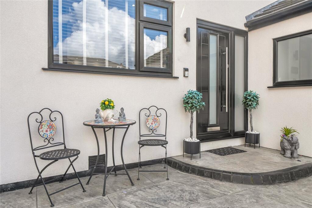House in Oldham, Greater Manchester - View 2