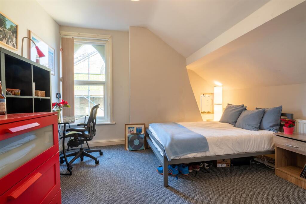 Apartment in Sheffield - View 5