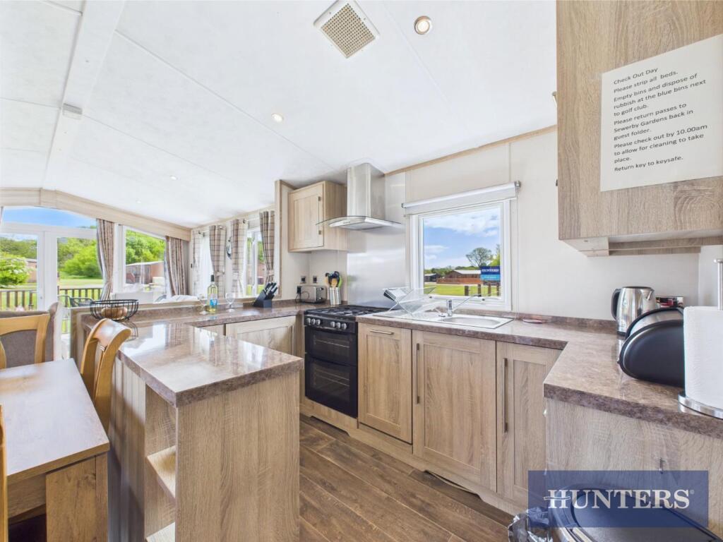 Flamborough Road, Sewerby, Bridlington photo 3