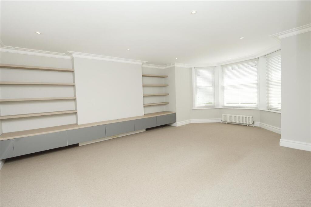 Apartment in Brighton - View 4